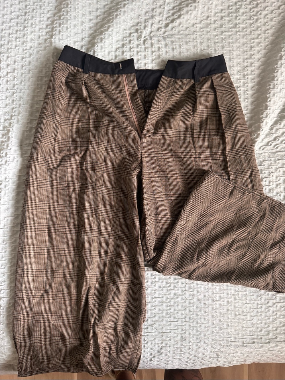 Brown and black plaid jort trousers